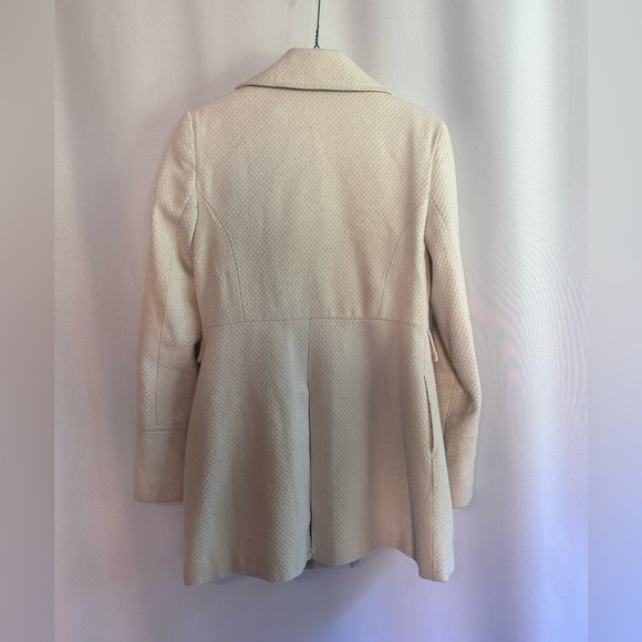 SUZY SHIER Off White Women’s Pea Jacket - Picture 2 of 4